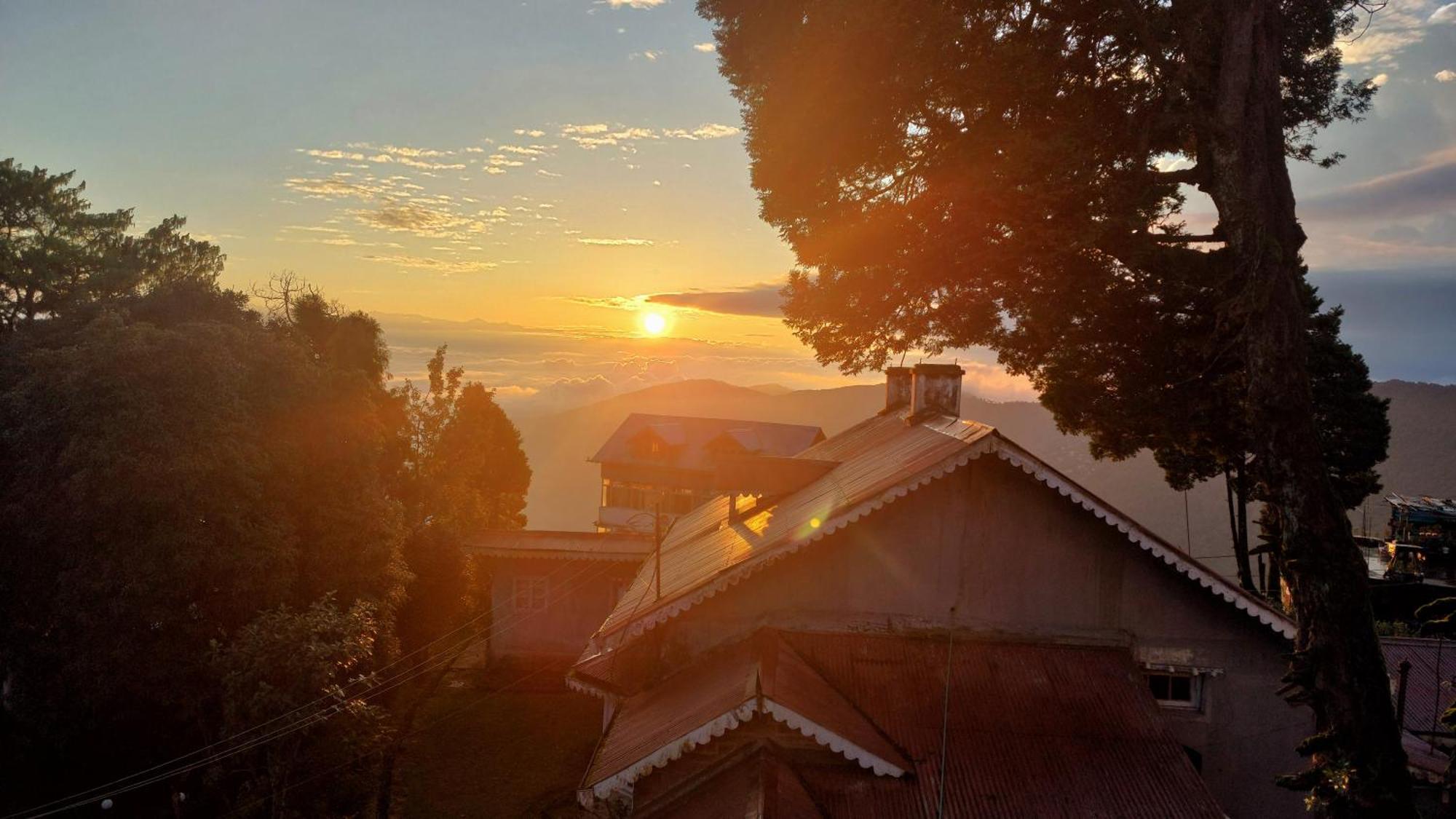 Indivar Homestay Darjeeling  Luaran gambar