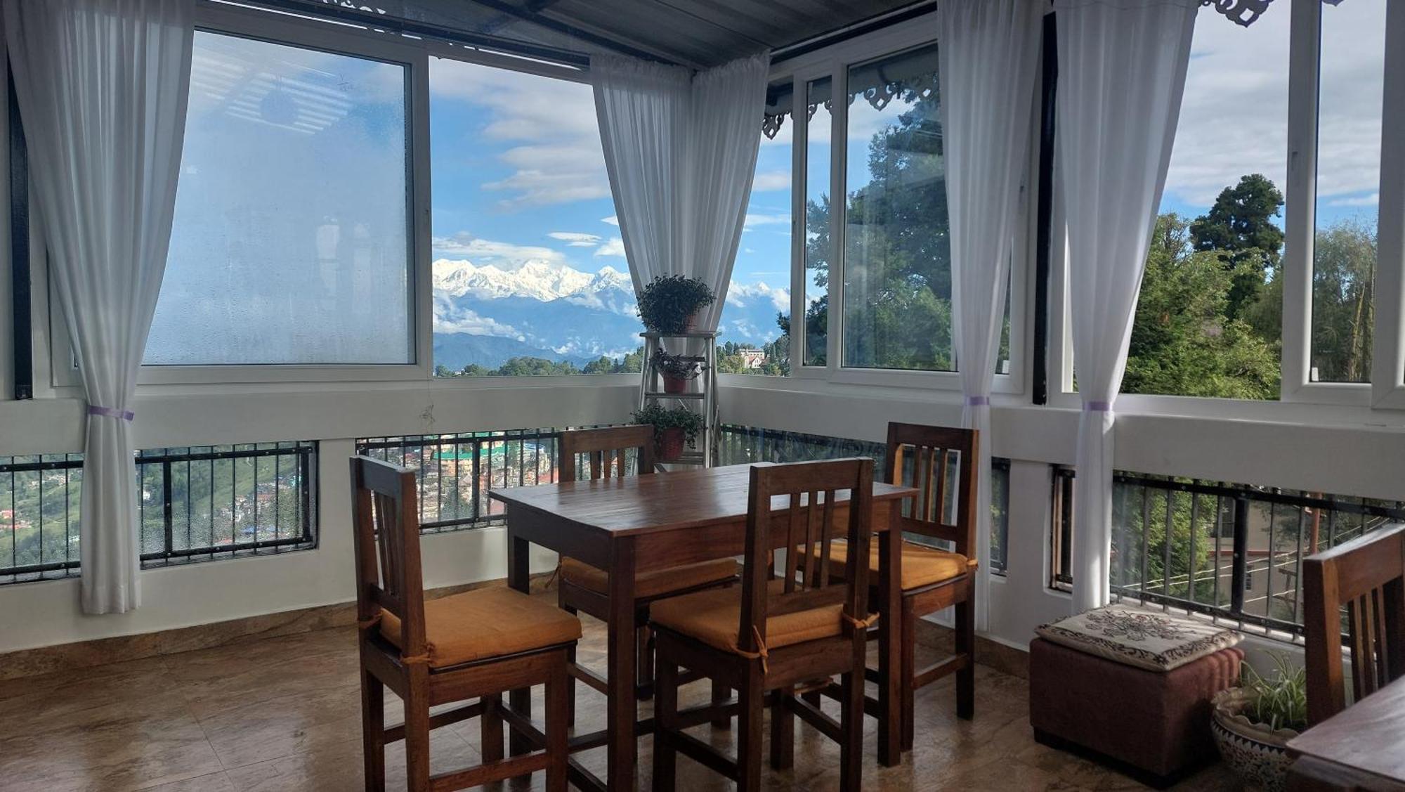 Indivar Homestay Darjeeling  Luaran gambar