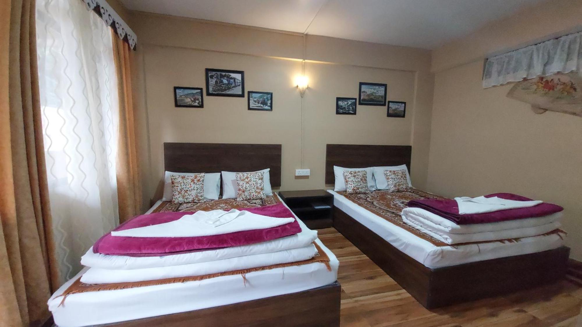 Indivar Homestay Darjeeling  Luaran gambar