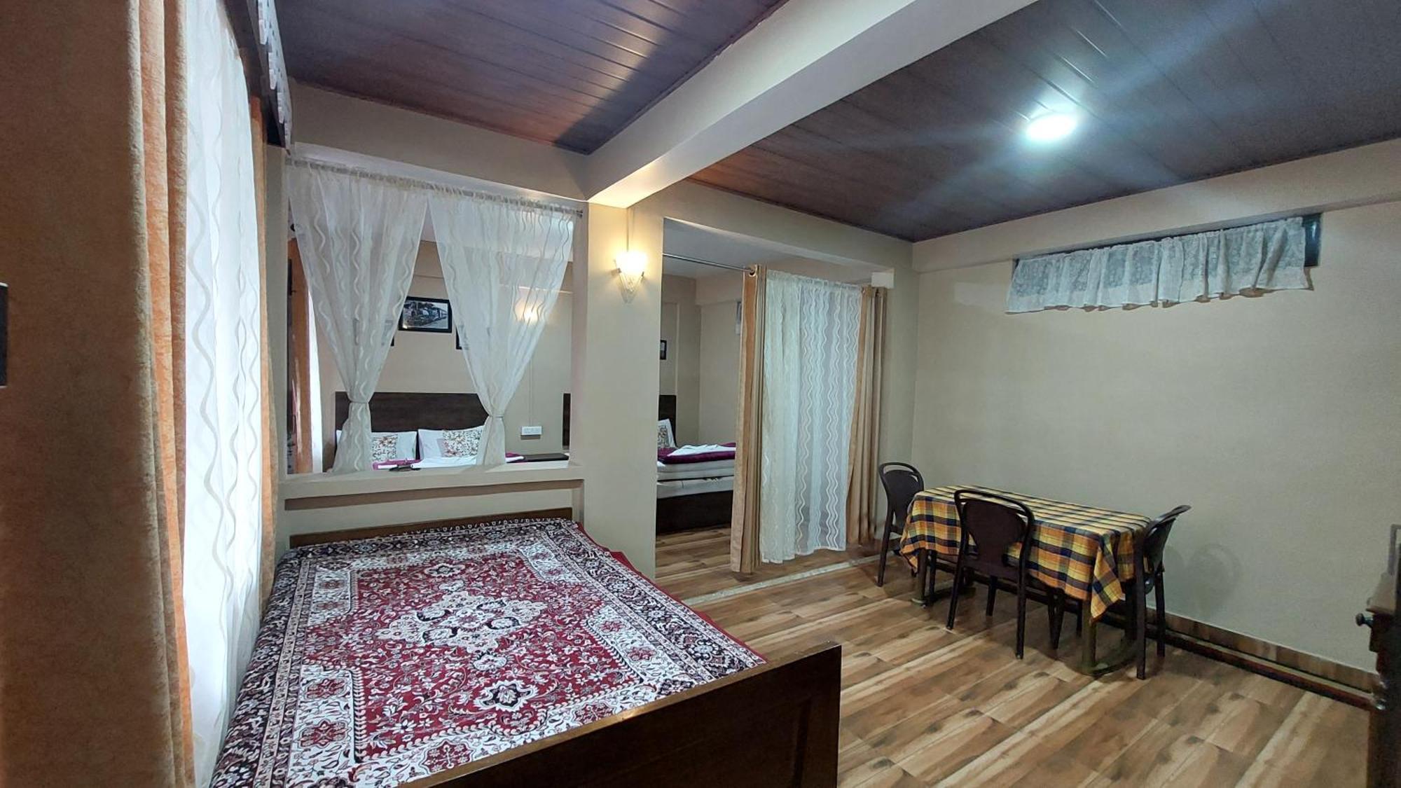 Indivar Homestay Darjeeling  Luaran gambar